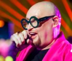 likzsddbfo8 e1724940772357 Певец Шура назвал самого патриотичного певца России