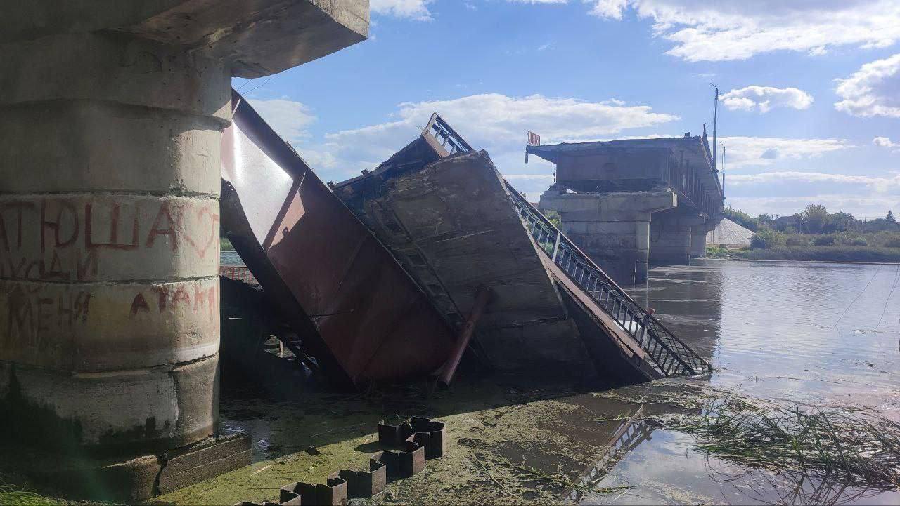 most cherez seym2 В сети появились фото и видео фатальных последствий бомбежки моста в Курской области
