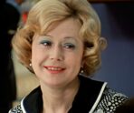 nemolyaeva v sluzhebnom romane Стало известно, что произошло с актрисой Светланой Немоляевой, которая экстренно обратилась к медикам в Москве
