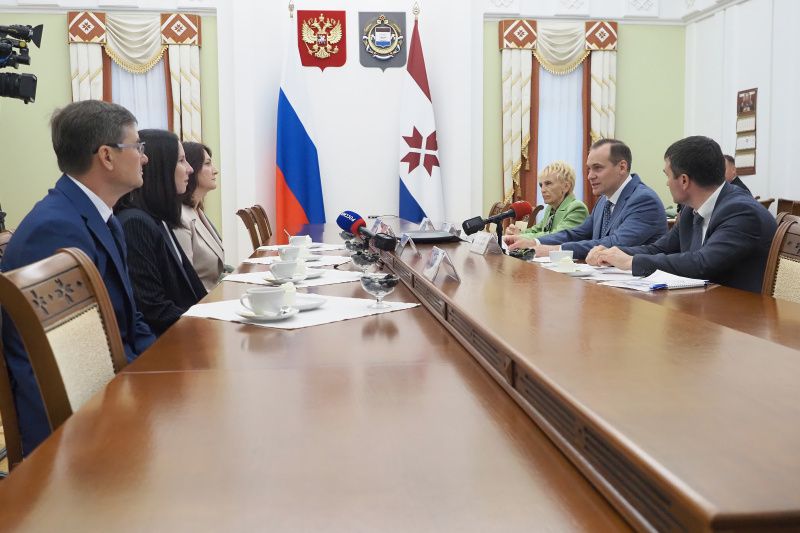 p8090214 Врачи Мордовии получили награды за работу в Херсонской области