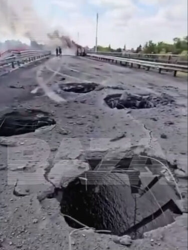 razbombili most kurskaya oblast e1723847056292 ВСУ разбомбили мост на территории России. Не Крымский, но погибли двое