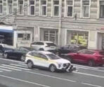 sbil devushku v spb e1724375455759 В Петербурге мужчина на иномарке сбил девушку и увез ее с места ДТП