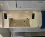 sidene v metro В прокуратуре Москвы сообщили, что грозит туристу, который оторвал сиденье в вагоне метро, чтобы было удобно сидеть на улице
