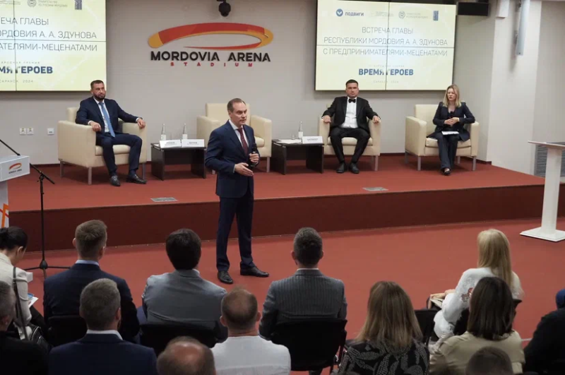 img 0121 Глава Мордовии встретился с меценатами