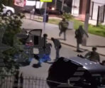 «Всем лежать! Руки за голову!»: в Ярославской области силовики разогнали разборку из лихих 90-х: задержаны более 20 человек 6 «Всем лежать! Руки за голову!»: в Ярославской области силовики разогнали разборку из лихих 90-х: задержаны более 20 человек omon yaroslavskaya oblast e1726706519332 «Всем лежать! Руки за голову!»: в Ярославской области силовики разогнали разборку из лихих 90-х: задержаны более 20 человек