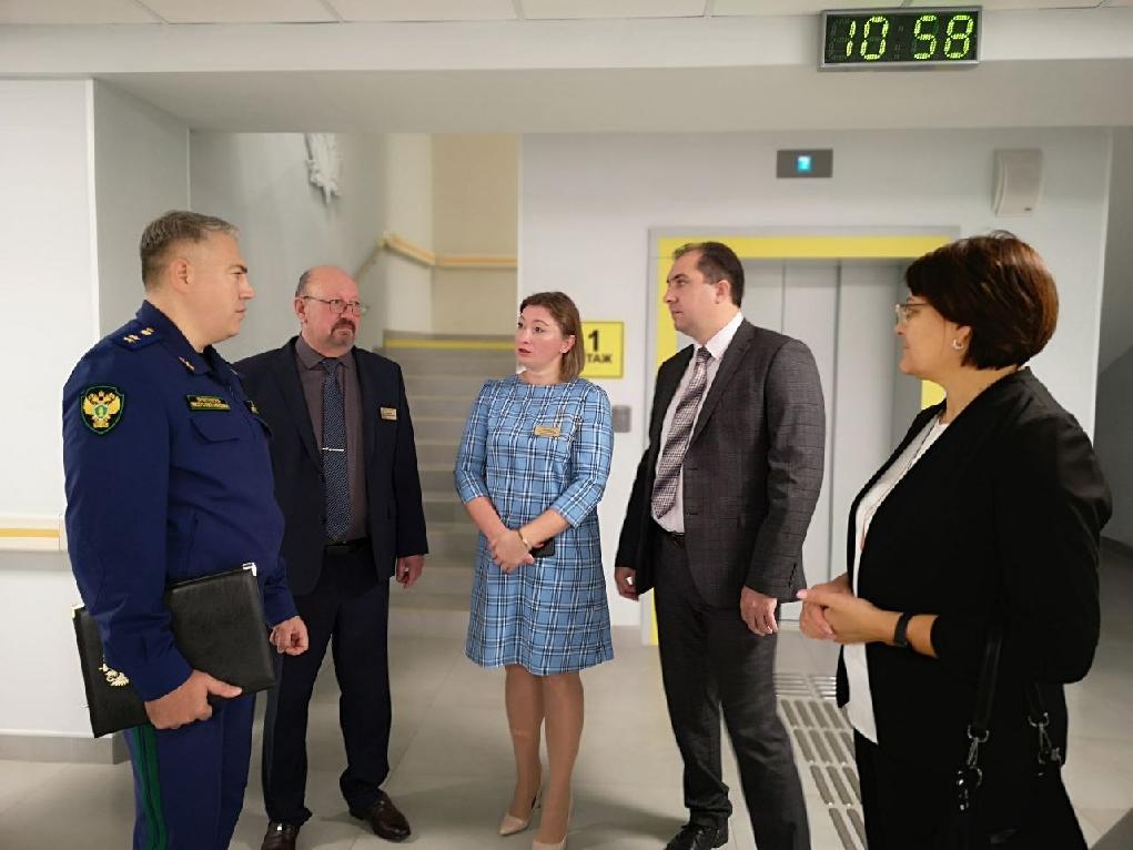 5219731002904142792 121 Прокурор Мордовии посетил Краснослободский район