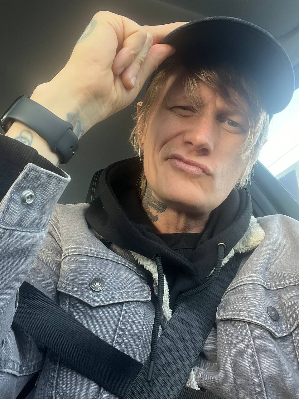 anton lissov Стала известна судьба экс-солиста Little Big и лидера Jane Air Антона Лиссова, госпитализированного с подозрением на инфаркт
