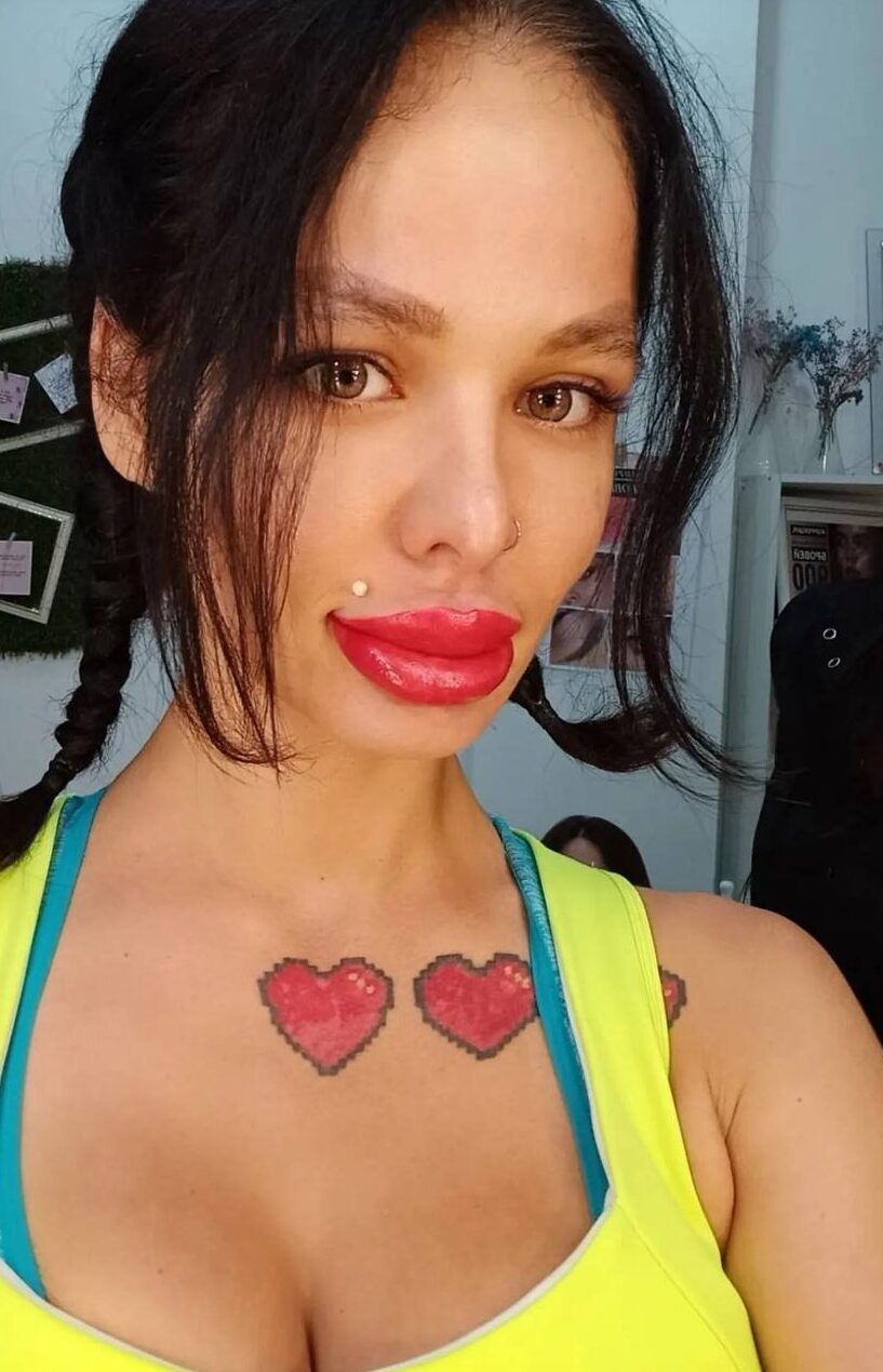 kristina rey pogibla guby i siski e1730381796819 Следствие сообщило неожиданные детали гибели фрик-блогерши Кристины Рэй, у которой были самые большие губы в России