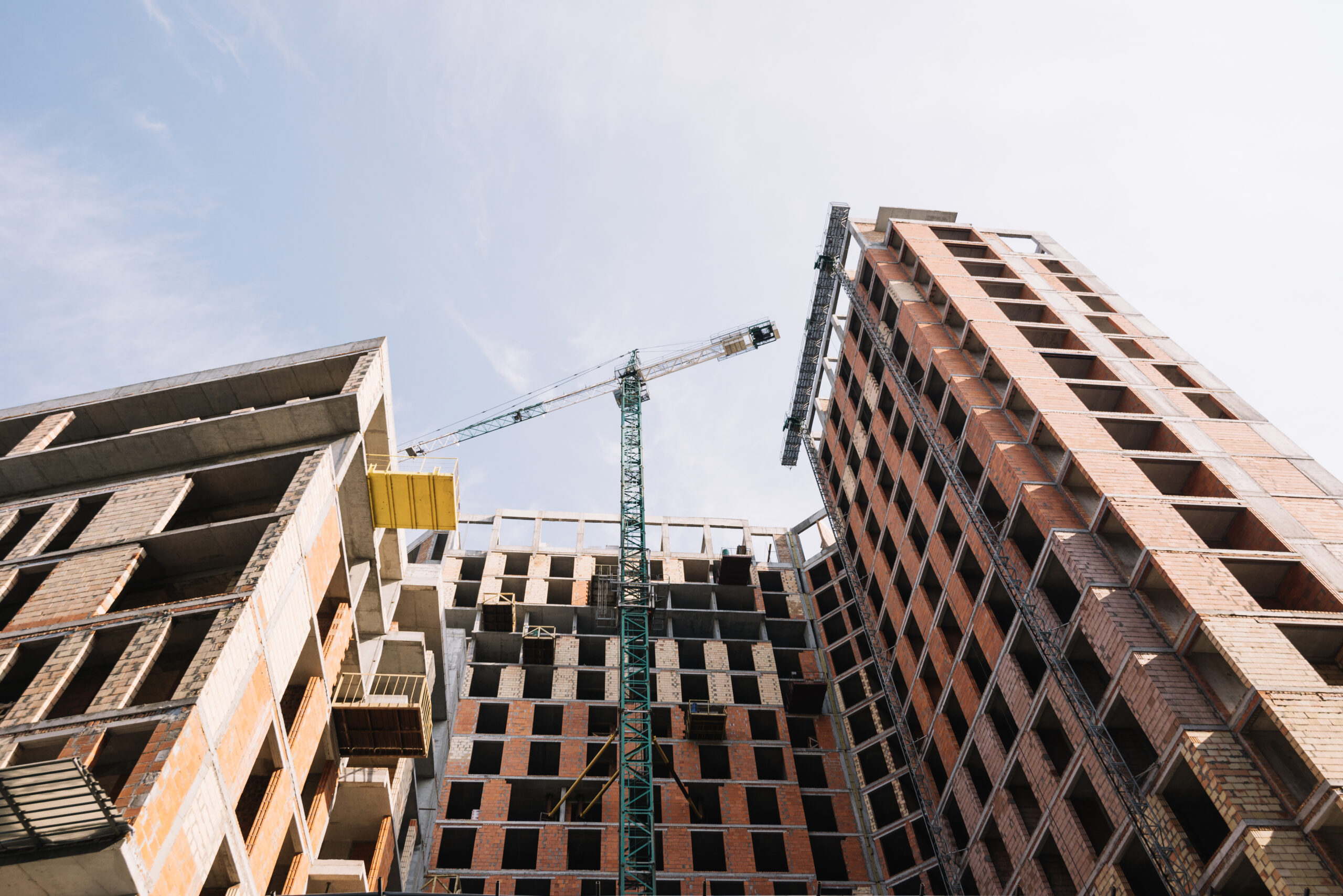 residential house process building scaled С начала года в Мордовии в эксплуатацию ввели более 226 тыс. квадратов жилья