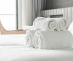 white towel bed decoration bedroom interior Стало известно, кто и как нашел российскую журналистки Паперную и ее друга, погибших в Ташкенте, и когда их тела доставят на Родину