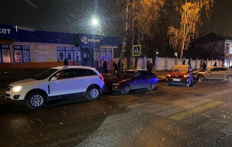 112024 001484181073 В Мордовии разыскали водителя, спровоцировавшего ДТП с четырьмя автомобилями