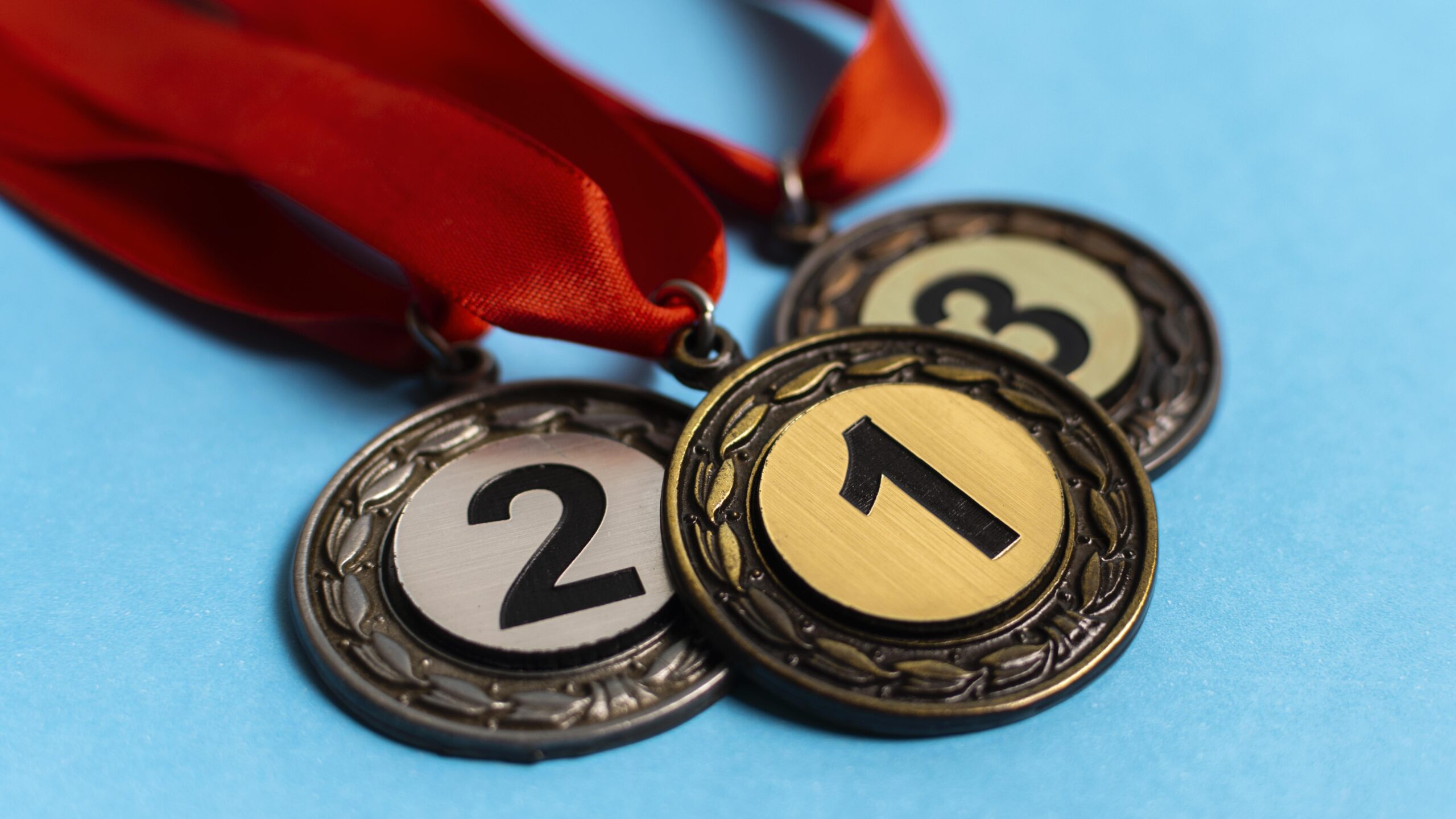 arrangement different medals scaled В Мордовии наградили обладателей премии «Достоин и ты»