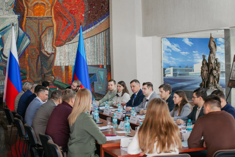 mg 9396 Молодые парламентарии Мордовии посетили ЛНР