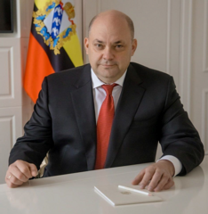 aleksey borisovich smirnov politik Алексей Смирнов мог допустить казнокрадство при строительстве оборонительных сооружений в Курской области