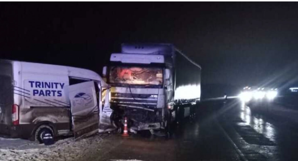 screenshot 2024 12 27t075457.475 В Мордовии лоб в лоб столкнулись фургон и грузовик