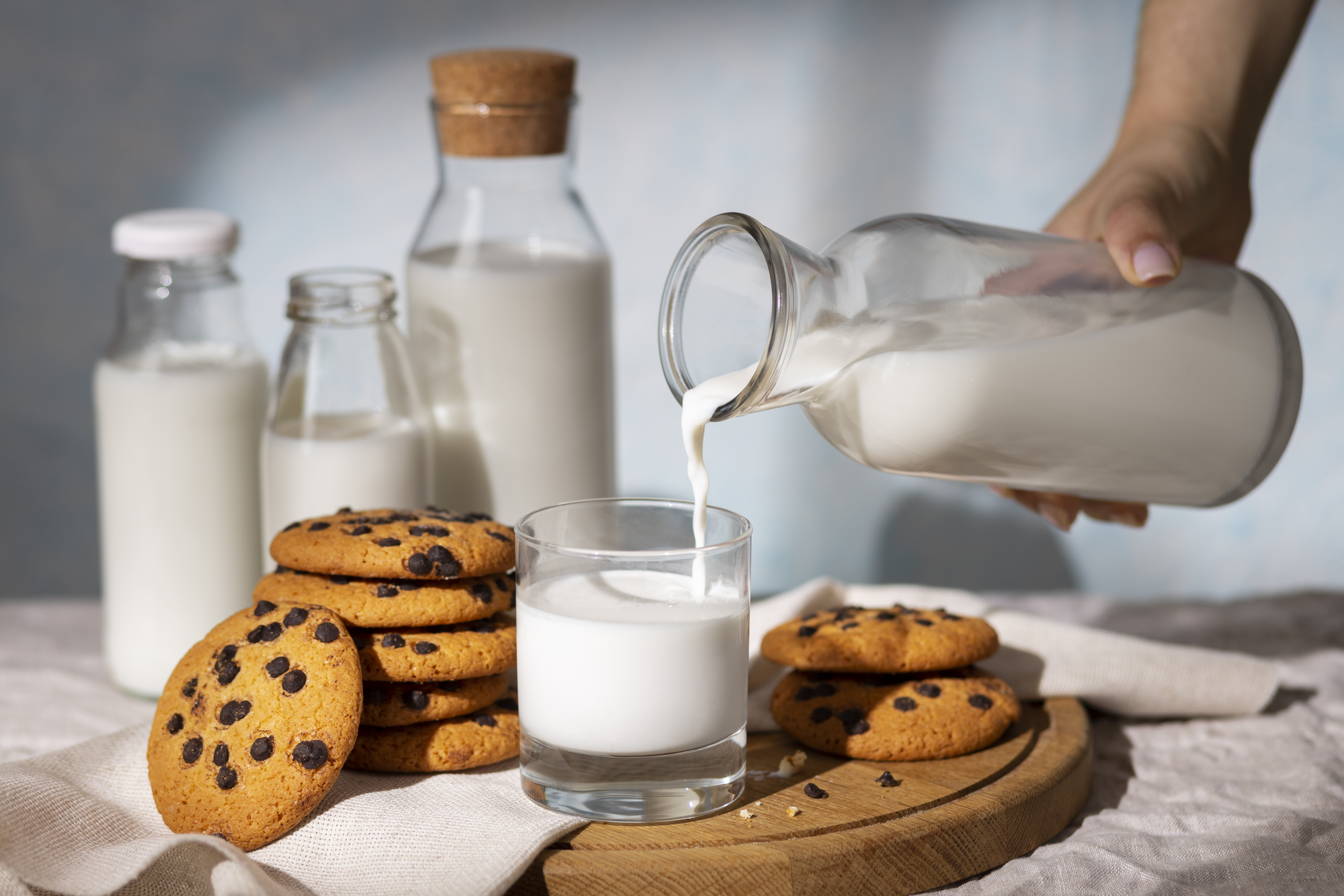 bottle milk with sweet cookies Мордовия заняла 3 место в рейтинге регионов ПФО по производству молока