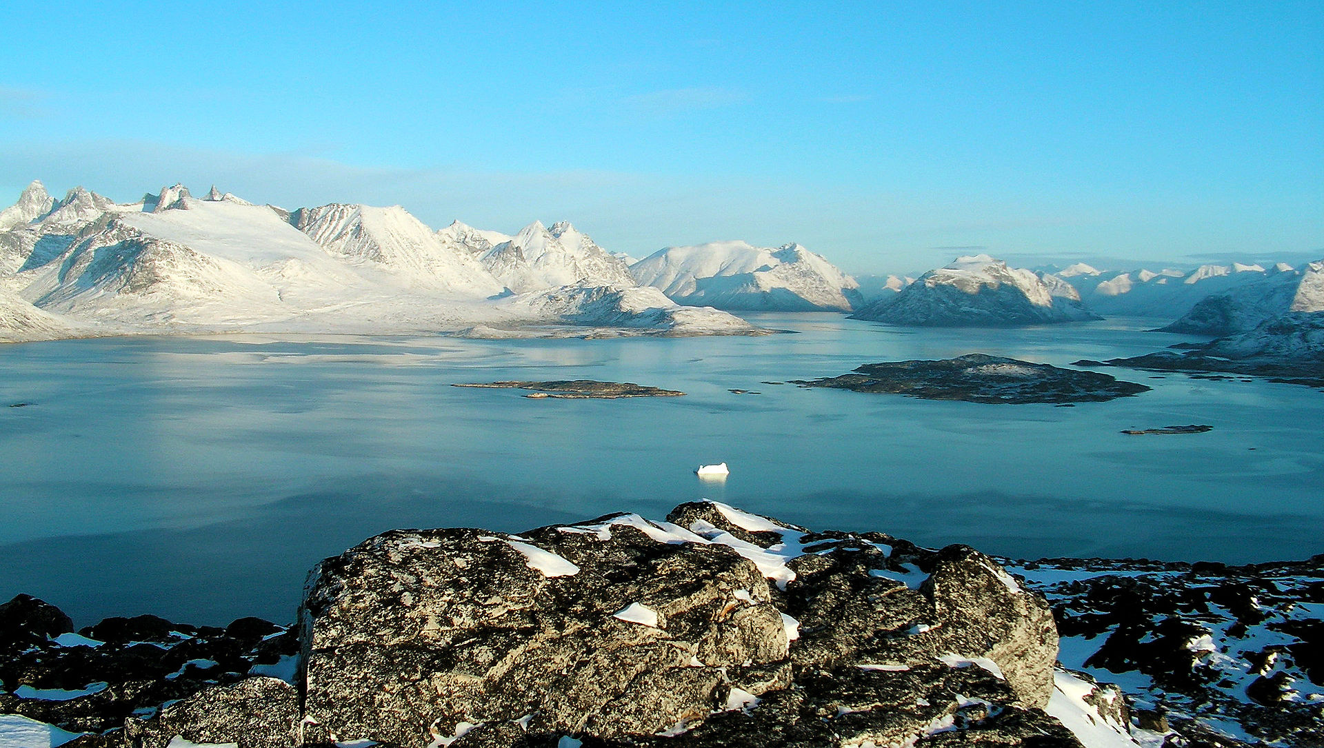 greenland scenery В МИД РФ прокомментировали вероятность вооруженного захвата Гренландии Америкой