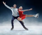 professional man woman figure skaters performing show competition ice arena Стали известны фамилии звезд российского фигурного катания, находившихся на борту разбившегося в США самолета
