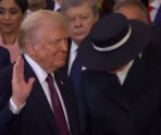 tramp prisyaga e1737395543822 Хамство Трампа или манипулятивный протокол? Президент Польши Дуда час ждал американского лидера, а встреча длилась лишь 10 минут