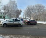 folksvagen ne propustil grantu v saranske В Саранске 50-летняя женщина не пропустила "Ладу" - пострадали два человека