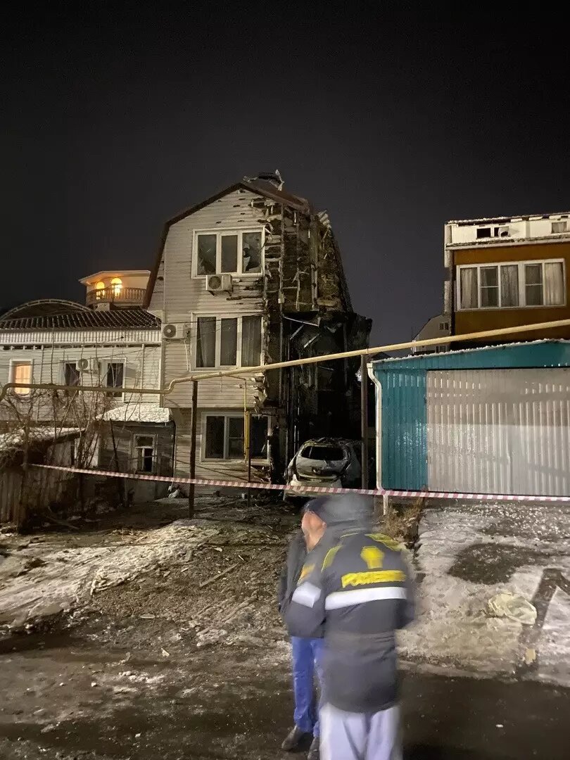 tuapse ataka bpla dom «Повыбивало стекла, сгорели дом и машина»: жители Туапсе рассказали о страшной ночи, когда город атаковали десятки беспилотников
