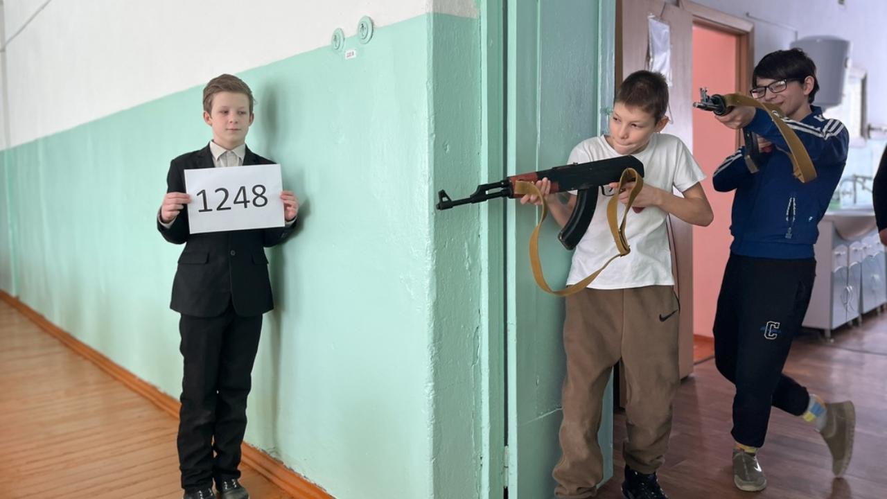 v shkole krasnoslobodskogo rayona zavershilsya nachalnyy etap igry zarnitsa 2 0 В школе Ковылкинского района прошла игра «Зарница 2.0»