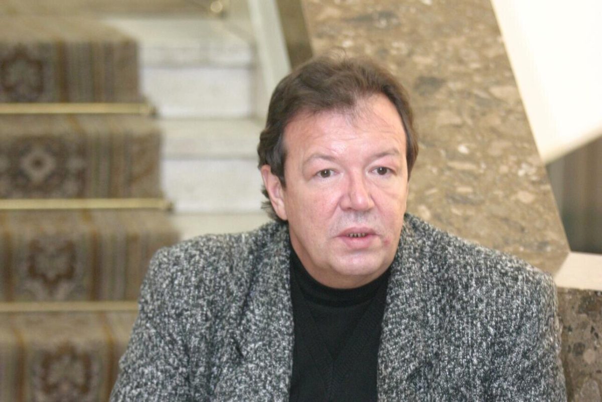 Популярного российского актера госпитализировали с жалобами на сердце после 15-й свадьбы