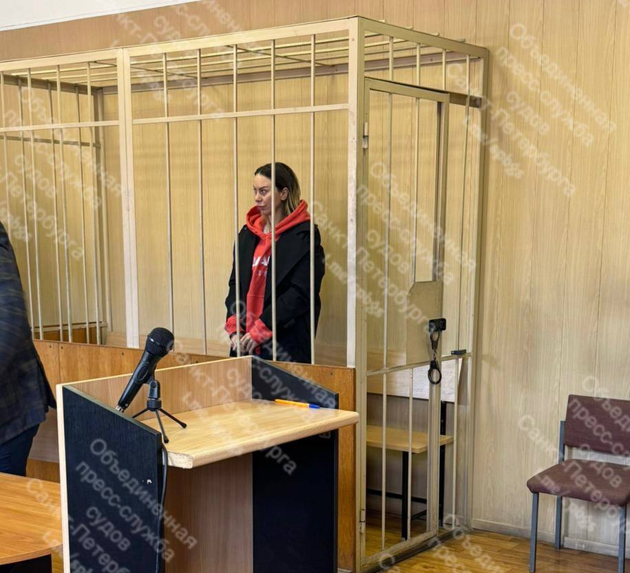 arestovali naehavshuyu v kafe В суде сообщили о промежуточном наказании для автоледи, которая сбила человека возле кафе в центре Петербурга