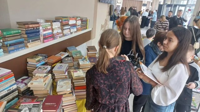 Большой семейный праздник чтения прошел в Саранске 4 Большой семейный праздник чтения прошел в Саранске Фото: Кинотеатр «Россия» - Центр визуального искусства