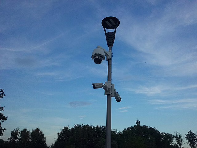 Фото: commons.wikimedia.org/Warszawska róg Szerokiej w Tomaszowie Mazowieckim/Public domain