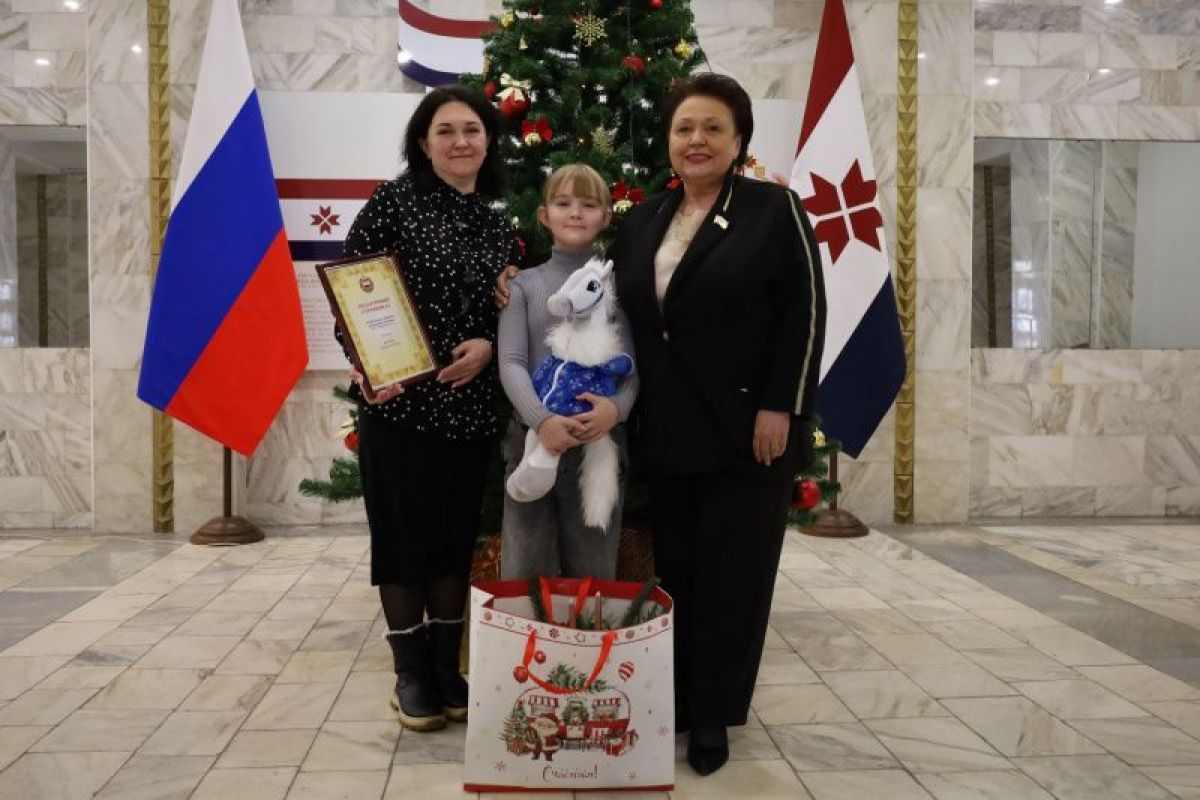 Депутаты Госсобрания Мордовии исполнили новогодние мечты детей