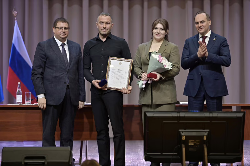 jvath2rwi72yebtl0zmvmcdhtkw uzgn8ryzyqwag6altfe hhmkycxrlit9ehpm742vbvpxpsddfrafyzwq9twb jpg Артём Здунов приехал на отчетную сессию в Атяшевский район